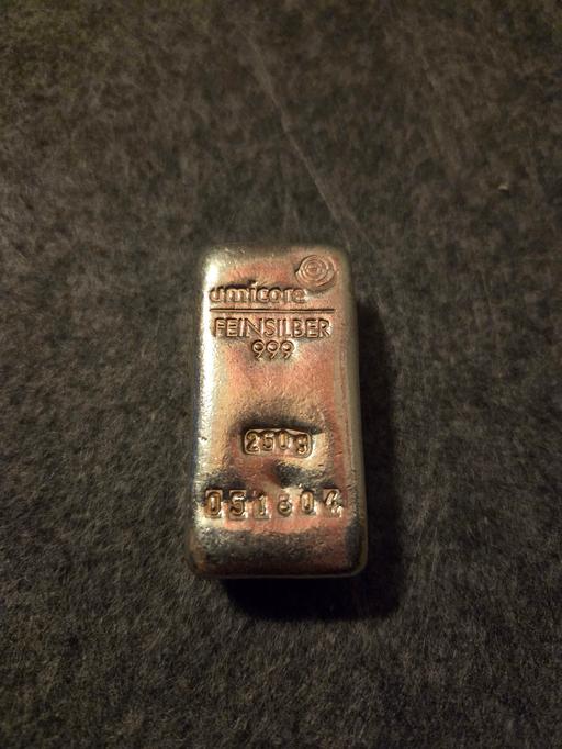 Buy & Sell West Sussex Horsham - Photos for silver bar and coin
