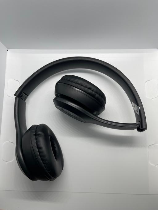 Buy & Sell Peterborough Hampton Water - Plymouth - Photos for Black Bluetooth headphones