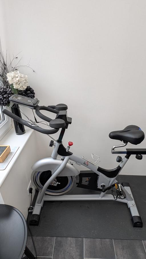 Buy & Sell South East London New Eltham - South East London - Photos for HOMCOM Exercise Bike 8kg Flywheel Nearly New