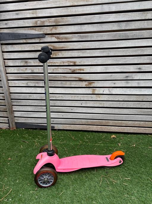 Buy & Sell South West London Balham - South West London - Photos for Pink Micro mini scooter