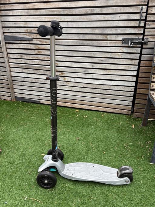 Buy & Sell South West London Balham - South West London - Photos for Grey micro scooter