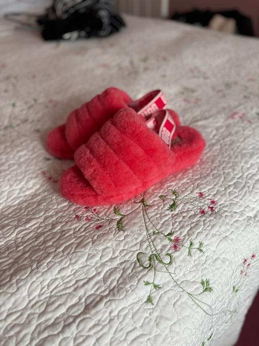 Buy & Sell Hampshire New Forest - Photos for Ugg slippers size 7