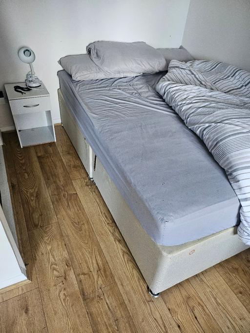 Buy & Sell North London White Hart Lane Station - North London - Photos for double bed