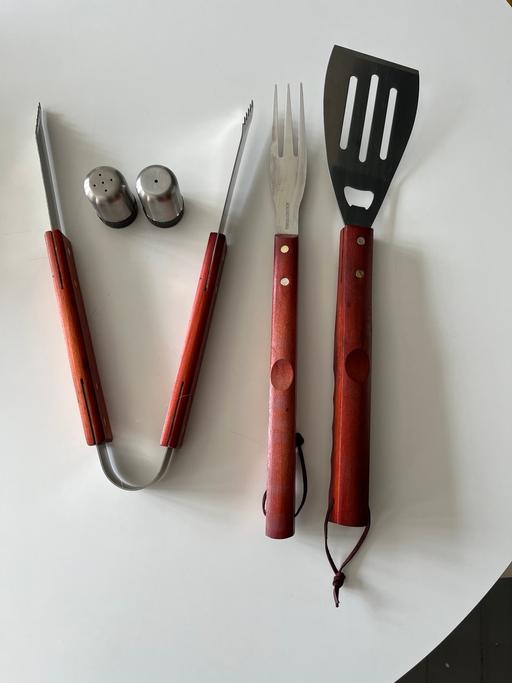 Buy & Sell South East London Riddlesdown - South East London - Photos for Wood steel bbq utensil set salt pepper