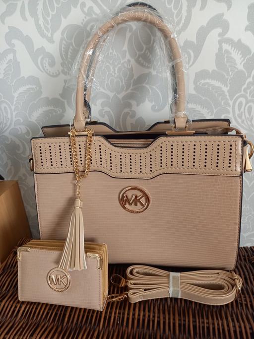 Buy & Sell South East London Elmstead - South East London - Photos for Michael Kors bag and purse