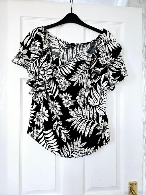 Buy & Sell South Yorkshire Doncaster - Photos for Summer top, size 16.. like new.