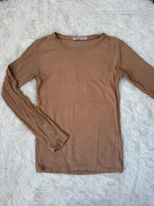 Buy & Sell East London South Woodford - East London - Photos for Camel colour long sleeve Stradivarius