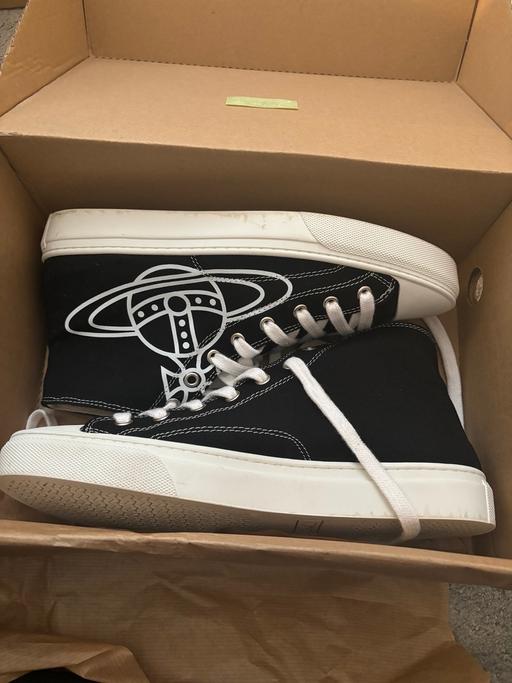 Buy & Sell Bristol Ashton Gate - Bristol - Photos for Vivienne Westwood trainers