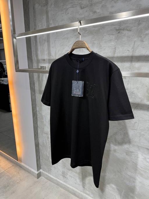 Buy & Sell North London Pentonville - North London - Photos for Black on Black Louis Vuitton Top