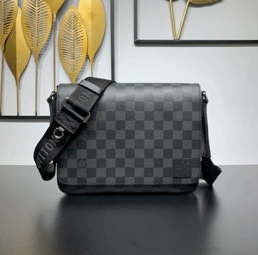 Buy & Sell South West London Parsons Green - South West London - Photos for Louis Vuitton District PM Messenger Bag
