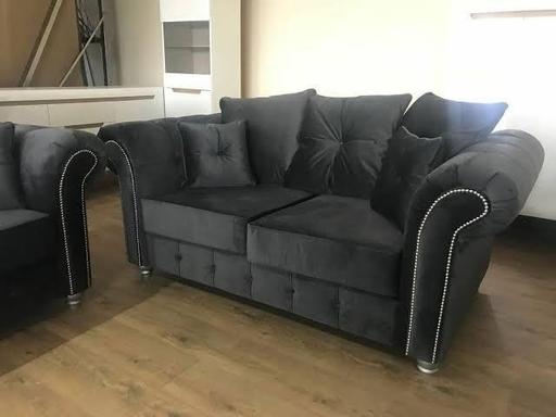 Buy & Sell Cumberland Caldewgate - Cumberland - Photos for Olympia Black Velvet Sofa