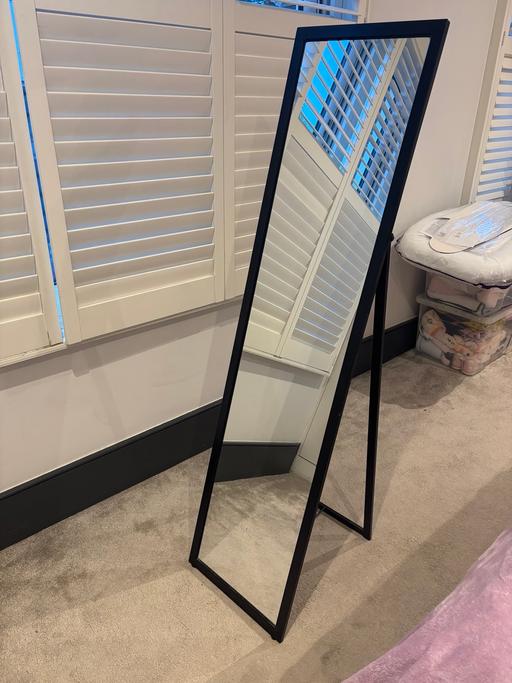 Buy & Sell South West London Parsons Green - South West London - Photos for Black mirror