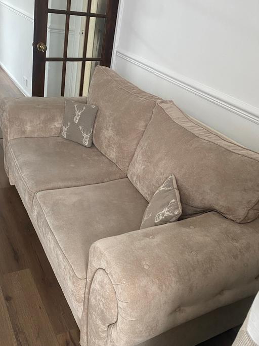 Buy & Sell Warwickshire Warwick - Photos for 3 + 2 seater sofa