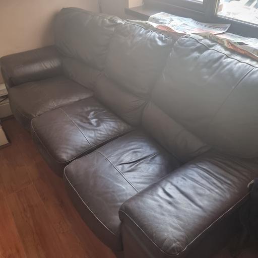 Buy & Sell West Midlands Sandwell - Photos for LEATHER SOFA BROWN