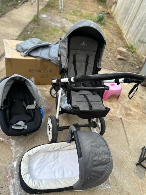 Buy & Sell North London Ponders End - North London - Photos for Baby buggy set 3 in 1