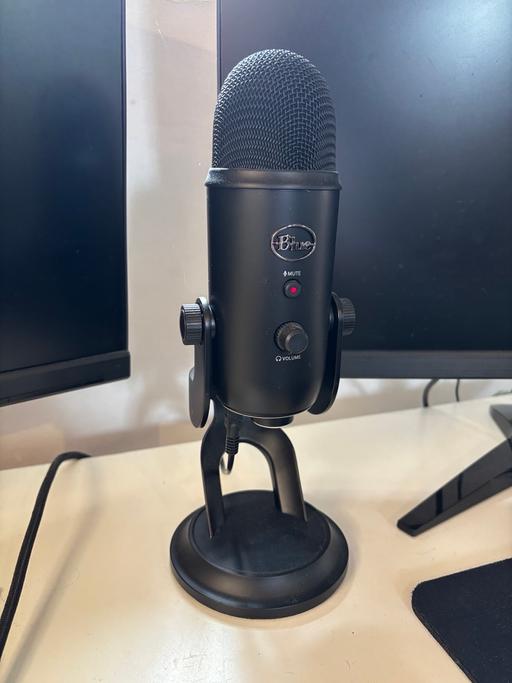 Buy & Sell Staffordshire Stafford - Photos for Blue Yeti USB Mic (In Colour Black)
