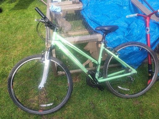 Buy & Sell West Midlands Dudley - Photos for ladies hybrid bike 18inch frame
