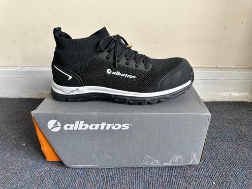 Buy & Sell North London Stamford Hill - North London - Photos for Safety trainers