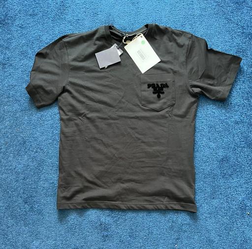Buy & Sell North West London Old Oak Common - North West London - Photos for Prada Velvet-Logo Pocket T-Shirt