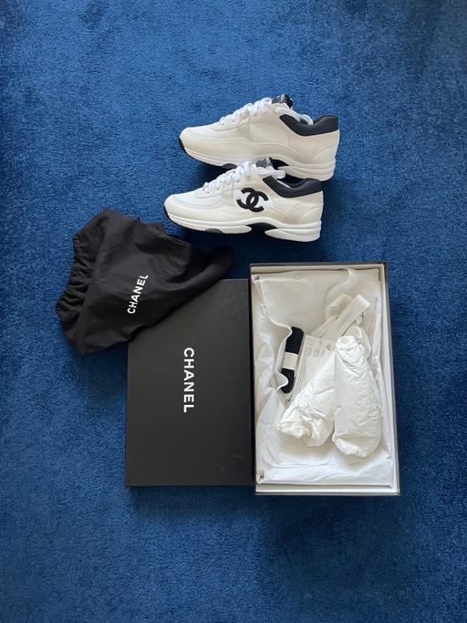 Buy & Sell North West London Old Oak Common - North West London - Photos for Chanel CC Runner Sneakers in White