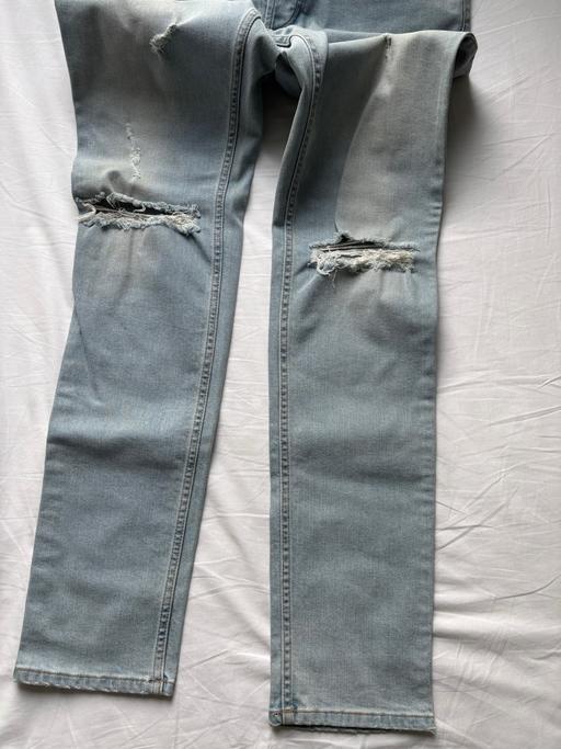 Buy & Sell North West London Old Oak Common - North West London - Photos for Givenchy Knee Distressed Jeans