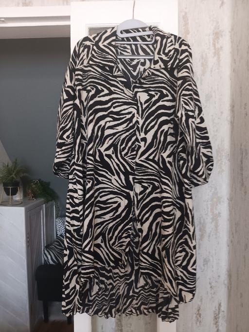 Buy & Sell East London Havering - Photos for one size pleated back zebra print tunic
