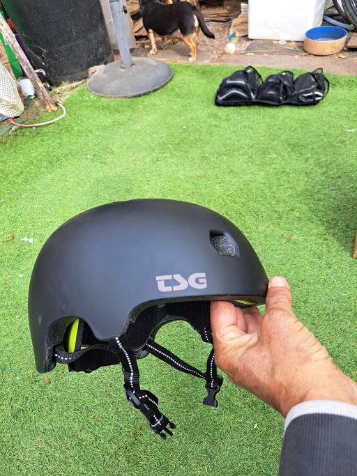 Buy & Sell South West London Castelnau - South West London - Photos for bike helmet