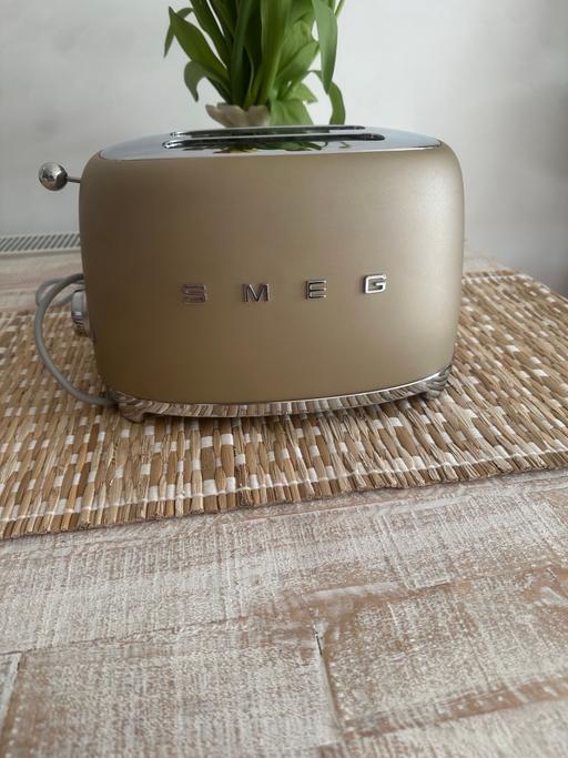 Buy & Sell Hertfordshire North Hertfordshire - Photos for SMEG Limited Edition Matt Gold Toaster