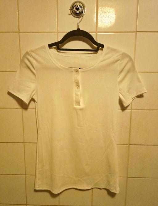 Buy & Sell South East London Greenwich - South East London - Photos for Shein Womens Button Half-Opened T Shirt New