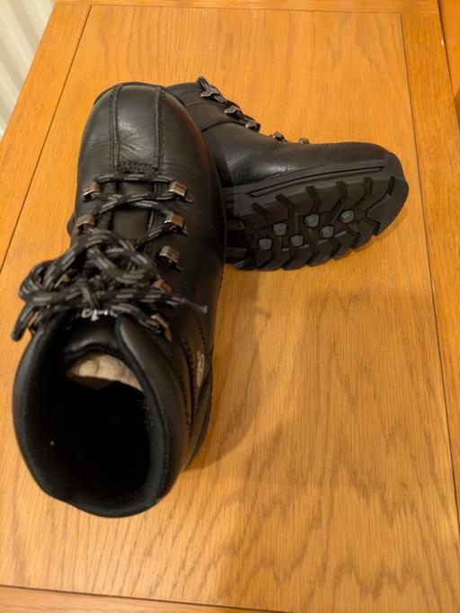 Buy & Sell West Midlands Birmingham - Photos for Boys Timberland Shoes (UK Size 1)