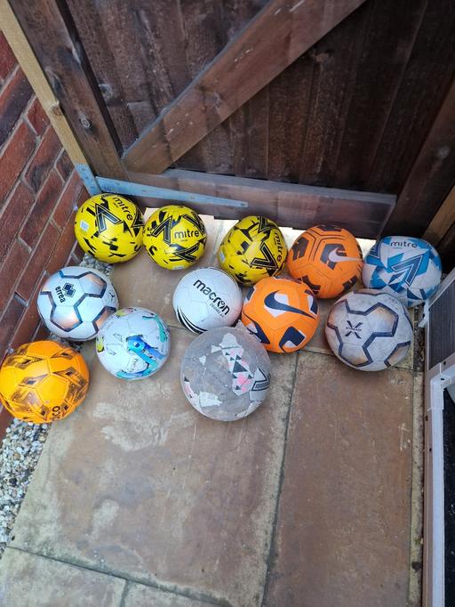 Buy & Sell Staffordshire Lichfield - Photos for Footballs ⚽️ ⚽️ ⚽️ ⚽️ ⚽️ ⚽️ ⚽️ ⚽️ ⚽️