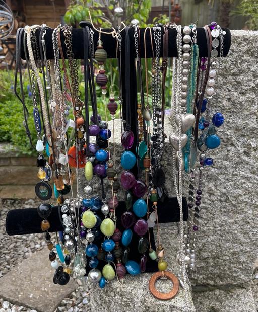 Buy & Sell Worcestershire Wychavon - Photos for 29 Necklaces with black jewellery stand