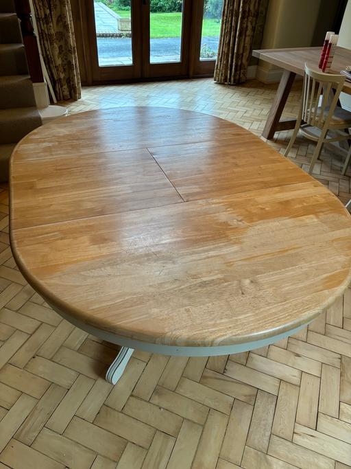 Buy & Sell West Yorkshire Kirklees - Photos for Oval wooden dining table