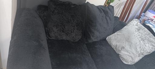 Buy & Sell West London Hounslow - Photos for Beautiful 2 to 3 Seat Sofa