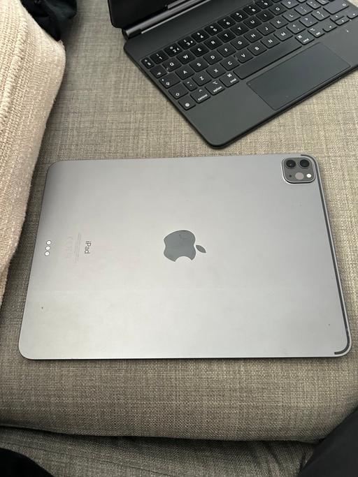 Buy & Sell Merseyside Wirral - Photos for I Pad Pro 11” 3rd Gen