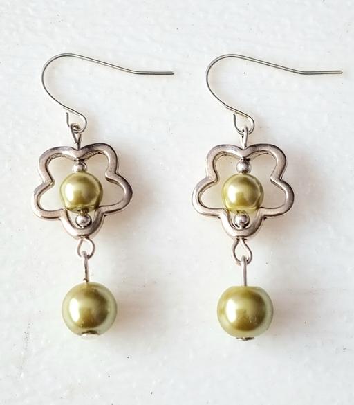 Buy & Sell Merseyside Knowsley - Photos for Silver Plated Flower and Olive Green Pearl Ea