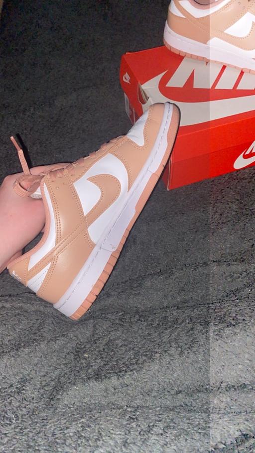 Buy & Sell South Lanarkshire Forth - South Lanarkshire - Photos for Pink and white Nike dunks