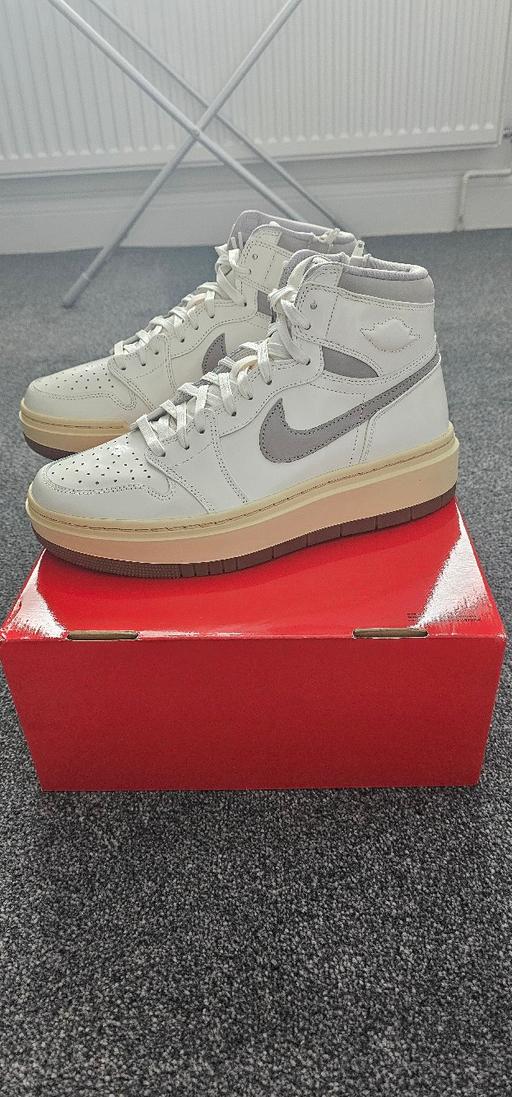 Buy & Sell Kent Folkestone and Hythe - Photos for Nike elevate high uk 8.5