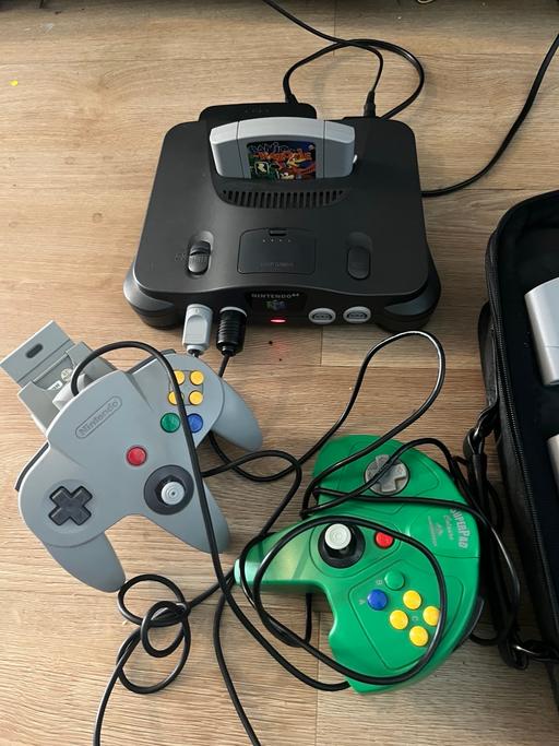 Buy & Sell Surrey Woking - Photos for n64 bundle