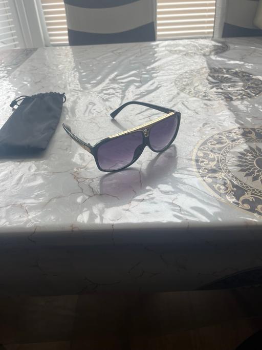 Buy & Sell North London Enfield - Photos for Sunglasses