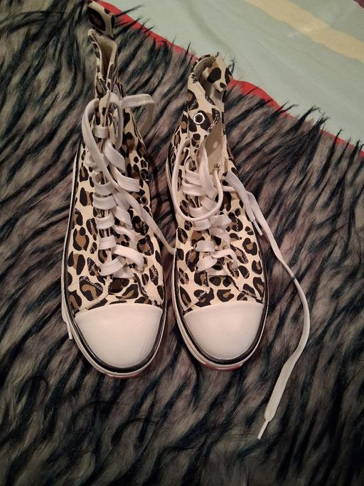 Buy & Sell Cornwall Mitchell - Cornwall - Photos for Animal print platform hightops