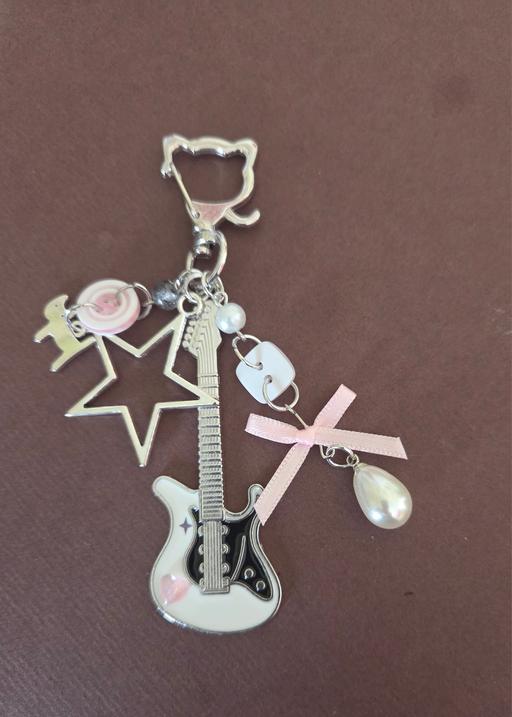 Buy & Sell Kent Thanet - Photos for GUITAR/ MUSIC KEYRING