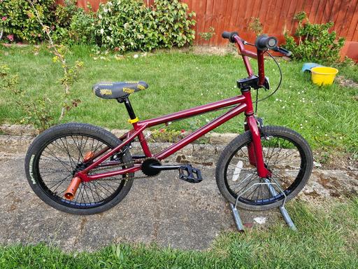 Buy & Sell West London Hillingdon - Photos for KIDS RED BMX BIKE BICYCLE