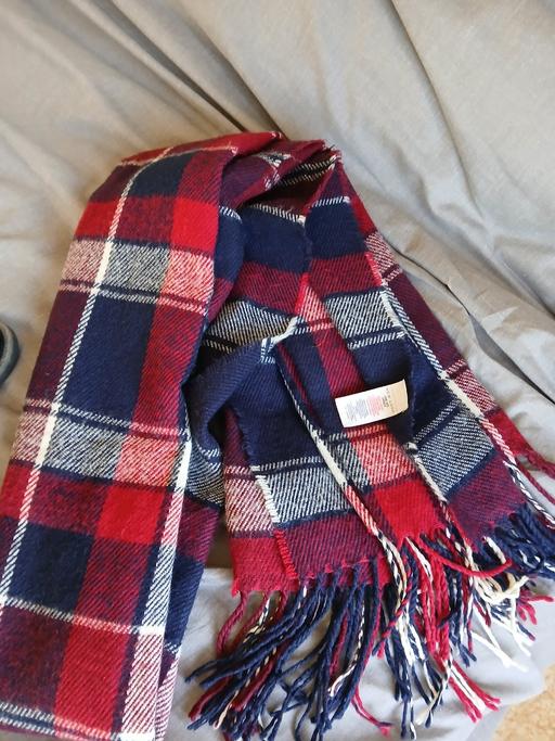 Buy & Sell West Midlands Wolverhampton - Photos for new look scarf