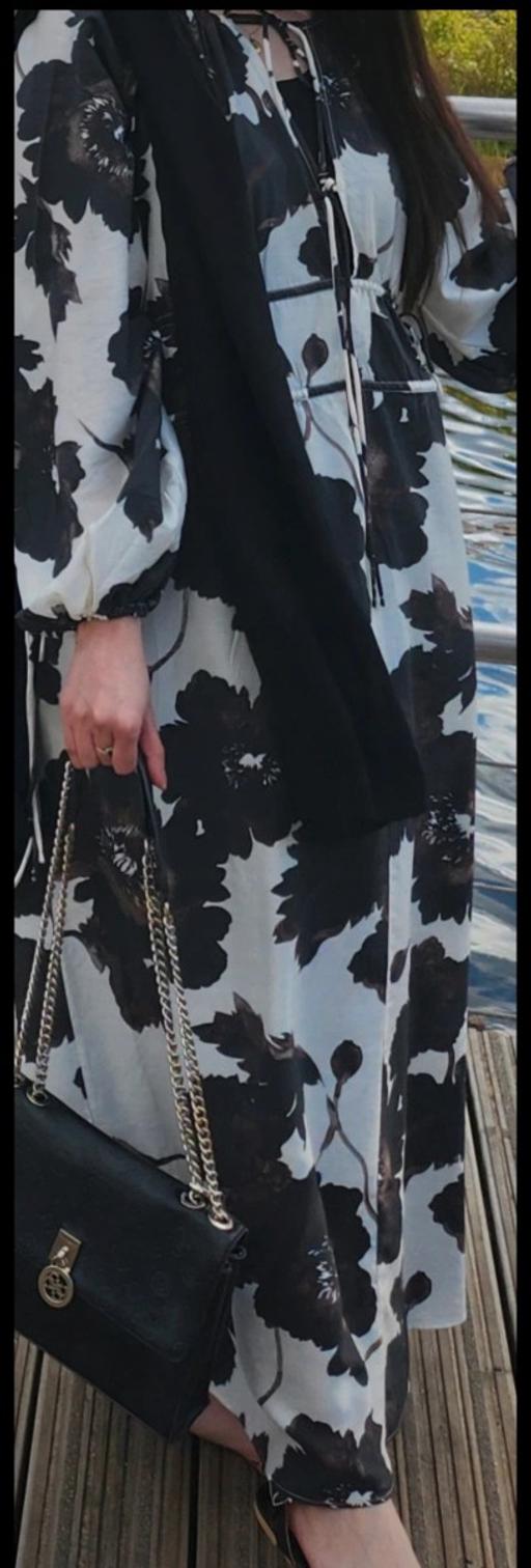 Buy & Sell North London Muswell Hill - North London - Photos for Gorgeous floral dress by H&M