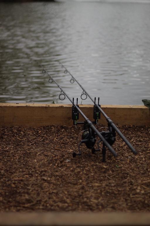 Buy & Sell Essex Basildon - Photos for 2x Daiwa Longbow DFs 2x Shimano Ultegra 14000