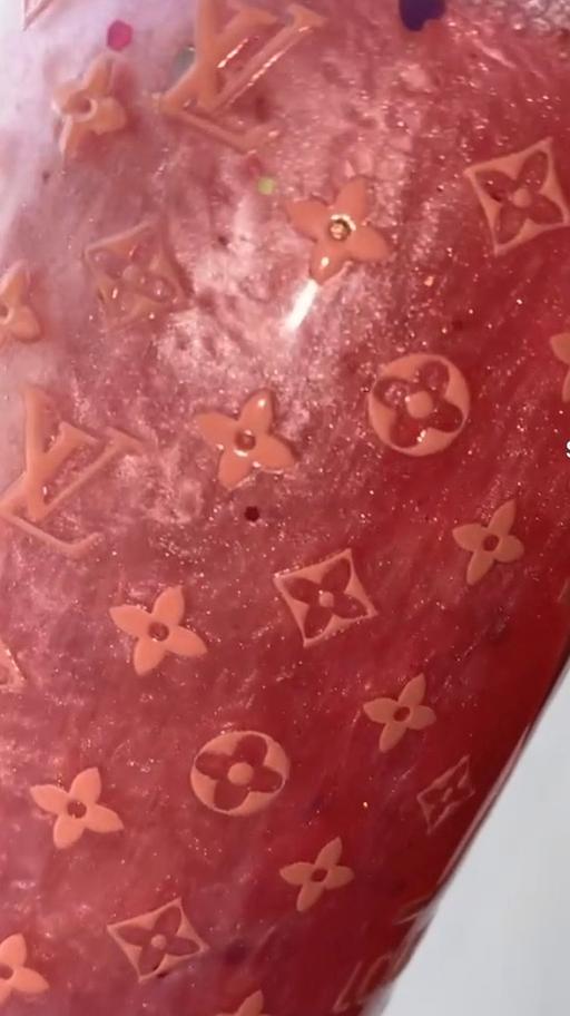 Buy & Sell Hampshire Gosport - Photos for Pink snowglobe LV tumbler