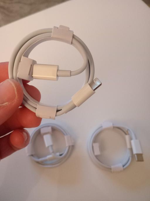 Buy & Sell West Berkshire Thatcham - Reading - Photos for three usb-c to lightning
