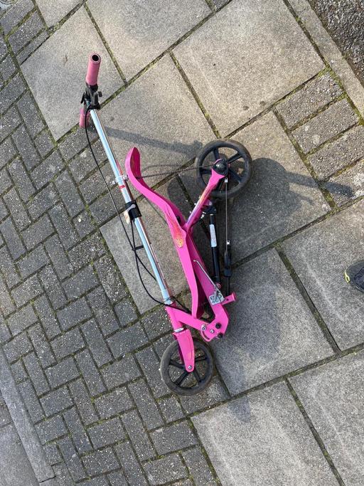 Buy & Sell South East London Woolwich - South East London - Photos for Pink space scooter