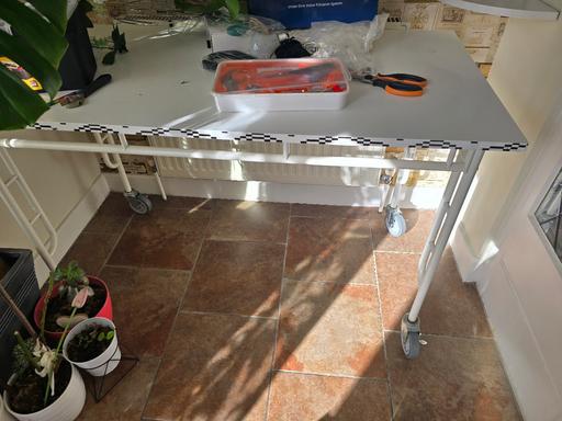 Buy & Sell West Midlands Birmingham - Photos for table with wheels